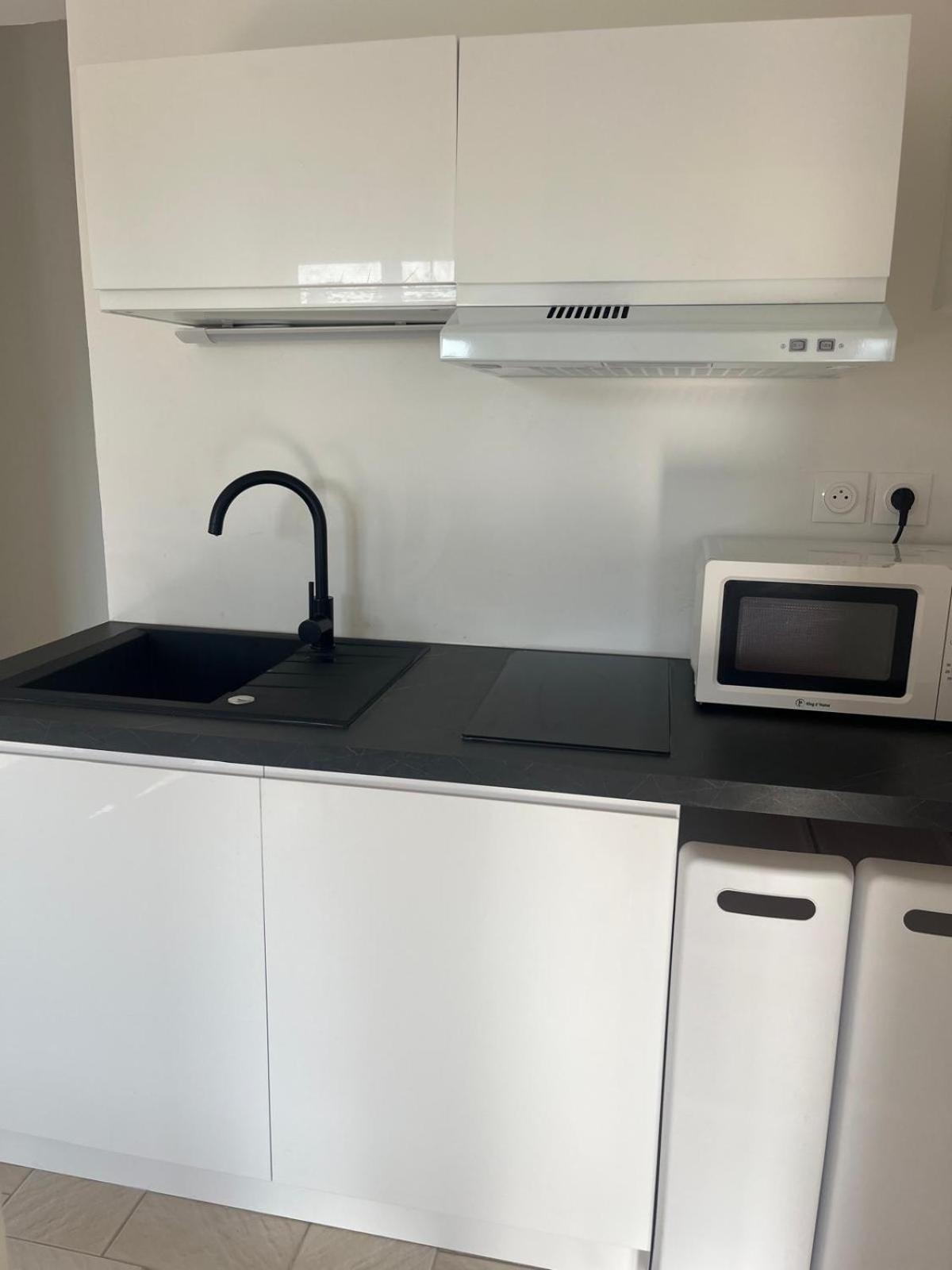 Studio Au Calme A 5 Minutes Tram Apartment *